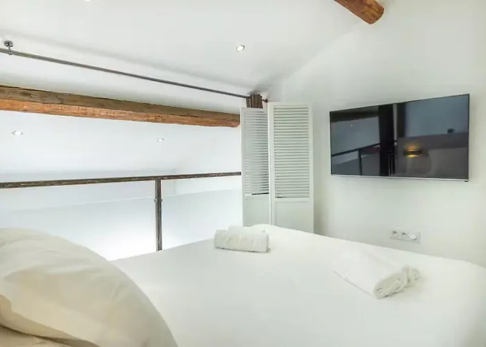 Apartment Forville By Halldis *