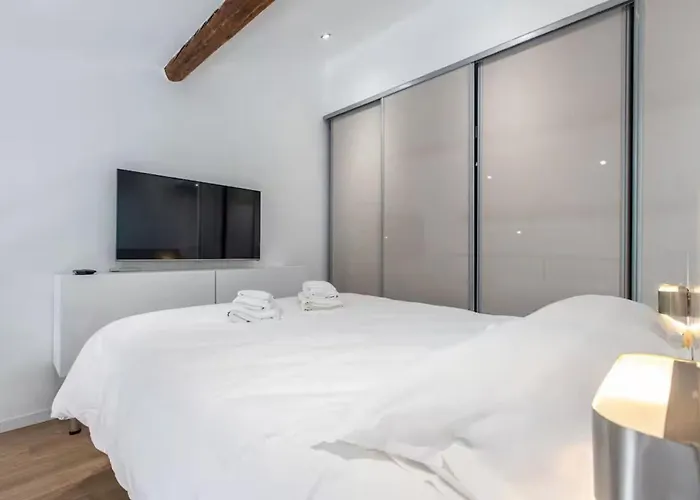 Forville By Halldis Apartment