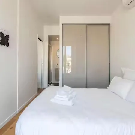 Apartment Forville By Halldis Cannes